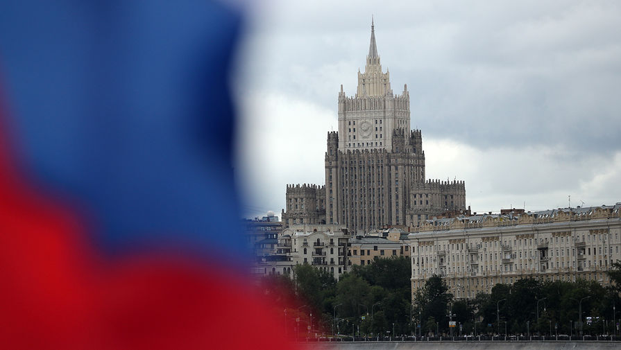 Скандал с «Новичком»: МИД России обвинил Запад в аналогичных разработках