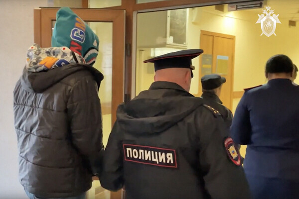 Лидер треш-блогеров ждет экстрадиции в Россию