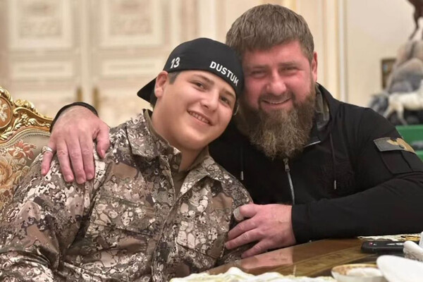 «Абсолютно закономерно». Адам Кадыров возглавил службу безопасности отца